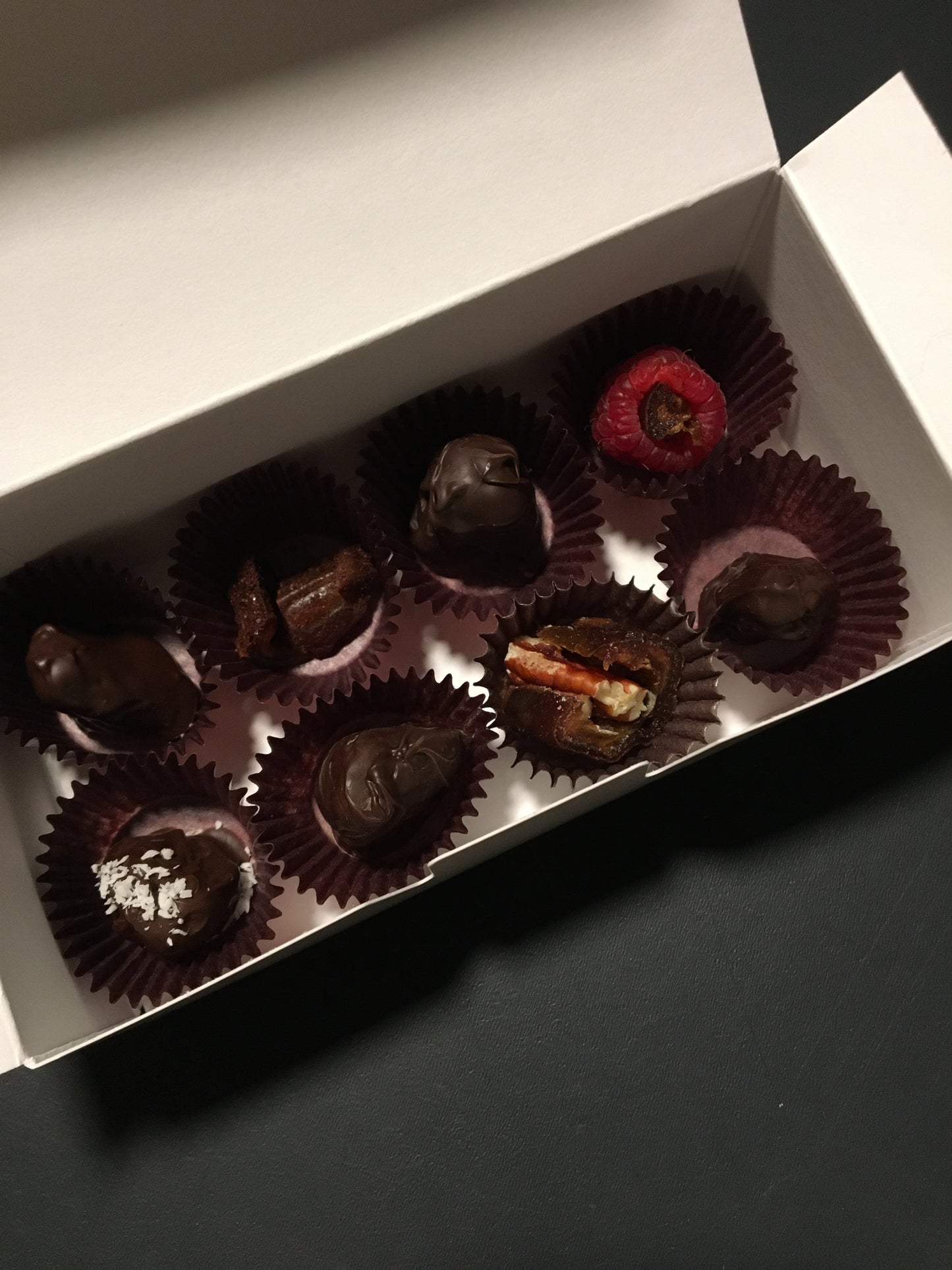 Box of 8 Dates